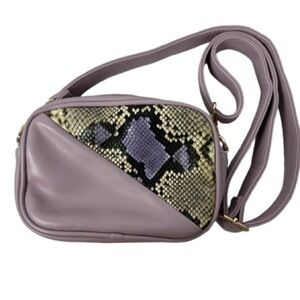 💜 5/$20 Mere I Lilac and Snake Print Women's Bag